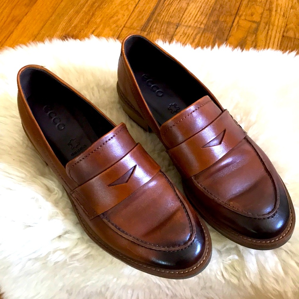 Ecco Penny Loafers. Sz 39. Beautiful genuine leather in excellent condition